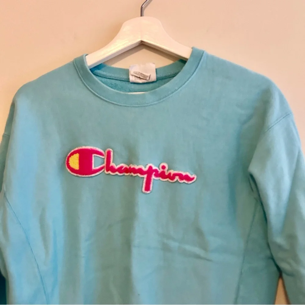 Champion Aqua Blue Sweatshirt Logo Crew Neck Pink Cozy Casual Soft Sporty Medium - Picture 3 of 10